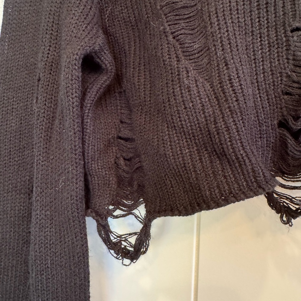 Dolls Kill Widow Cropped Black Extra Long Sleeves Turtleneck Sweater Size M/L - Picture 4 of 8